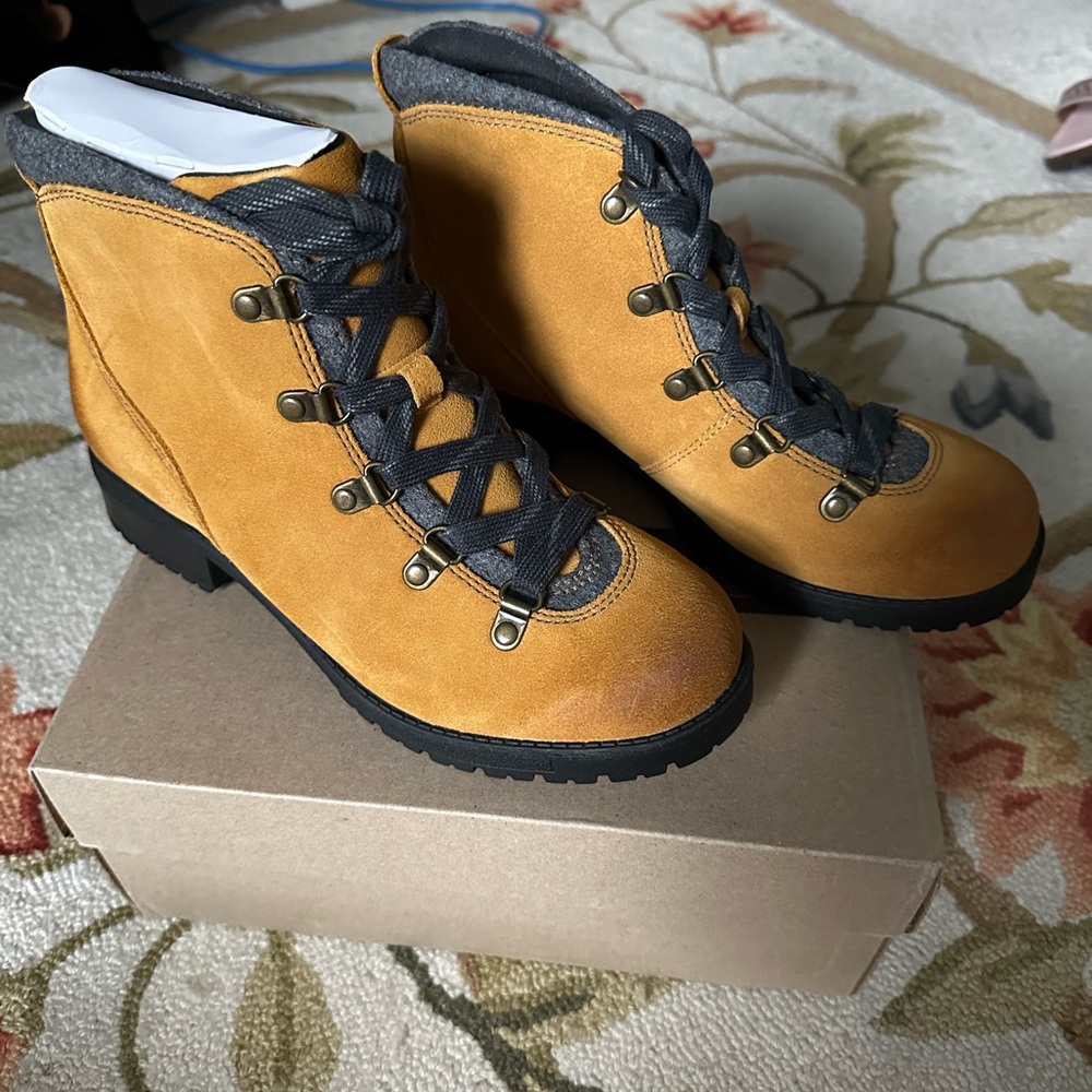 Clarks hiking boots